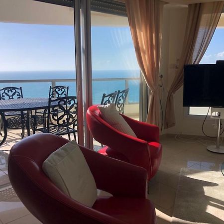 Sky Home Luxury Apartment With Sea View Бат-Ям Экстерьер фото