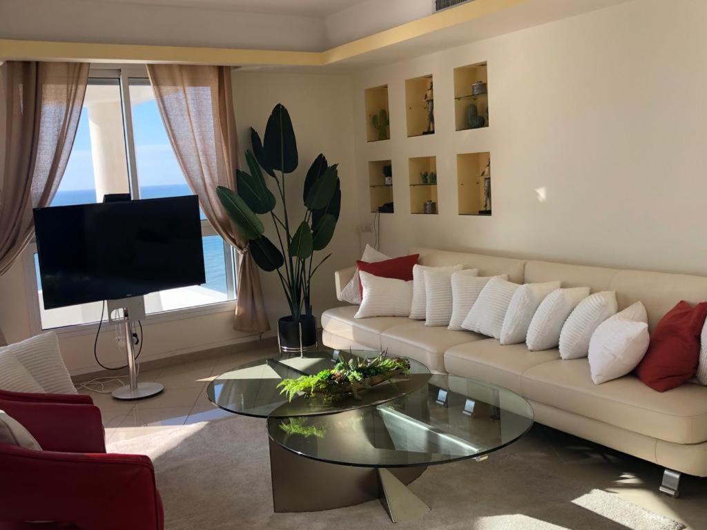 Sky Home Luxury Apartment With Sea View Бат-Ям Экстерьер фото